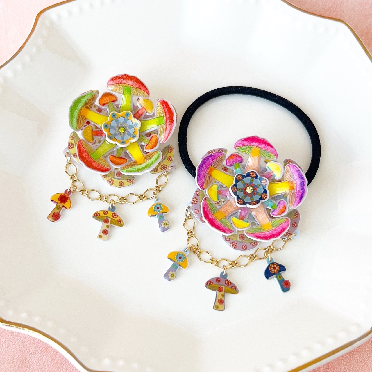 プラバンぬり絵 きのこブローチ／ヘアゴム