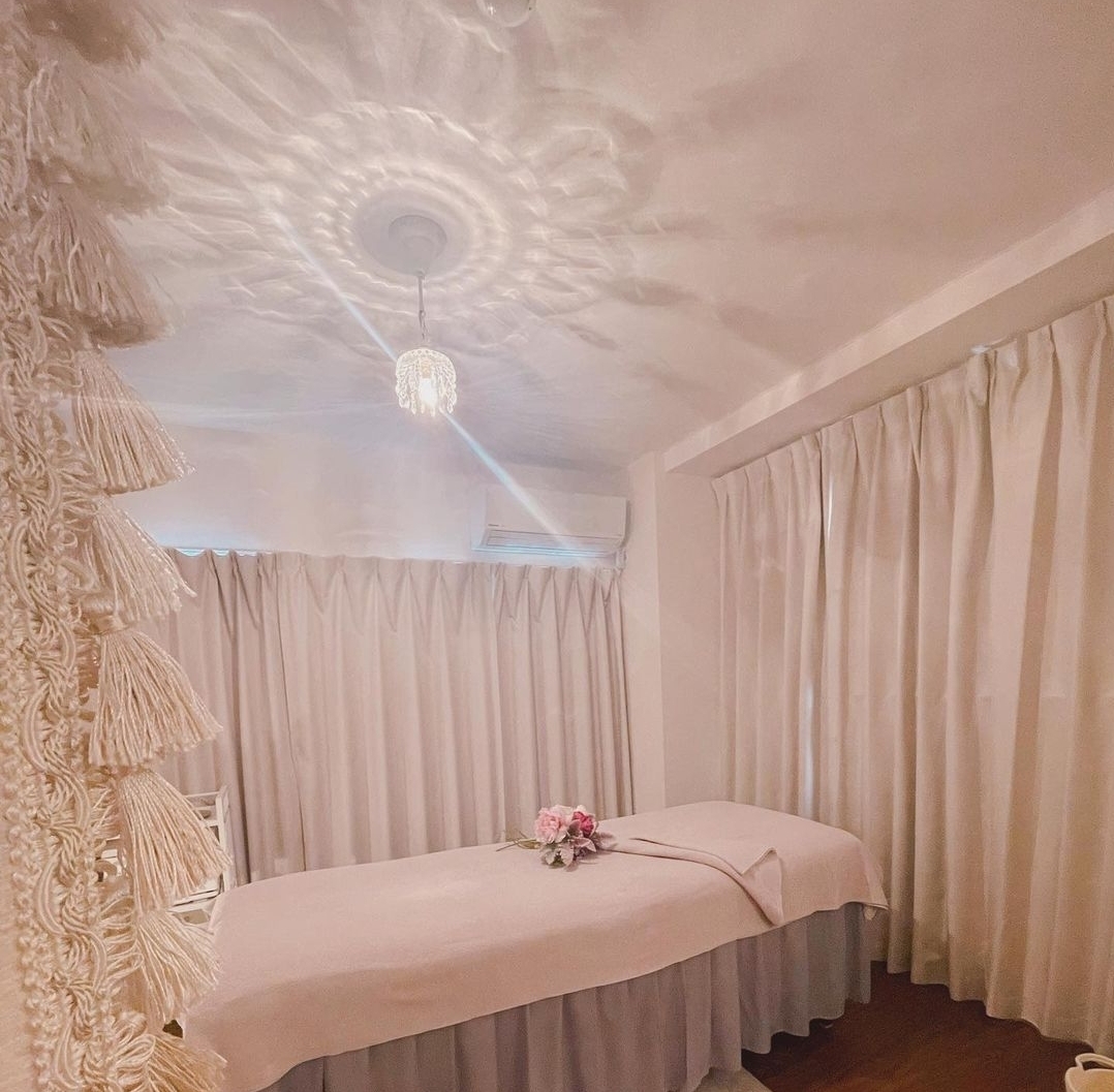 出張・シェアサロンのご予約はこちら