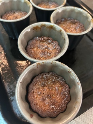 松の米粉カヌレ×潤う松オーガニックリップクリーム｜松パウダーで作るグルテンフリースイーツー