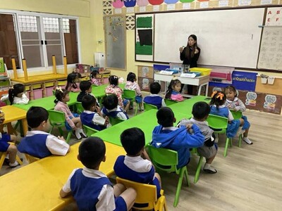 ローズ先生（Rosemarie Estepa）