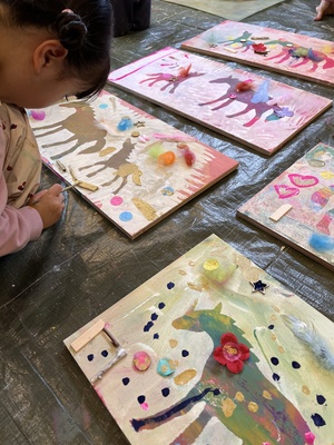 Little2月★お馬の親子がかくれんぼ(1歳半～８歳頃）