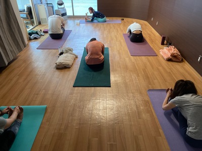 【NEW】身体が硬い人向けヨガ　 🔥～🔥🔥 　　kanako