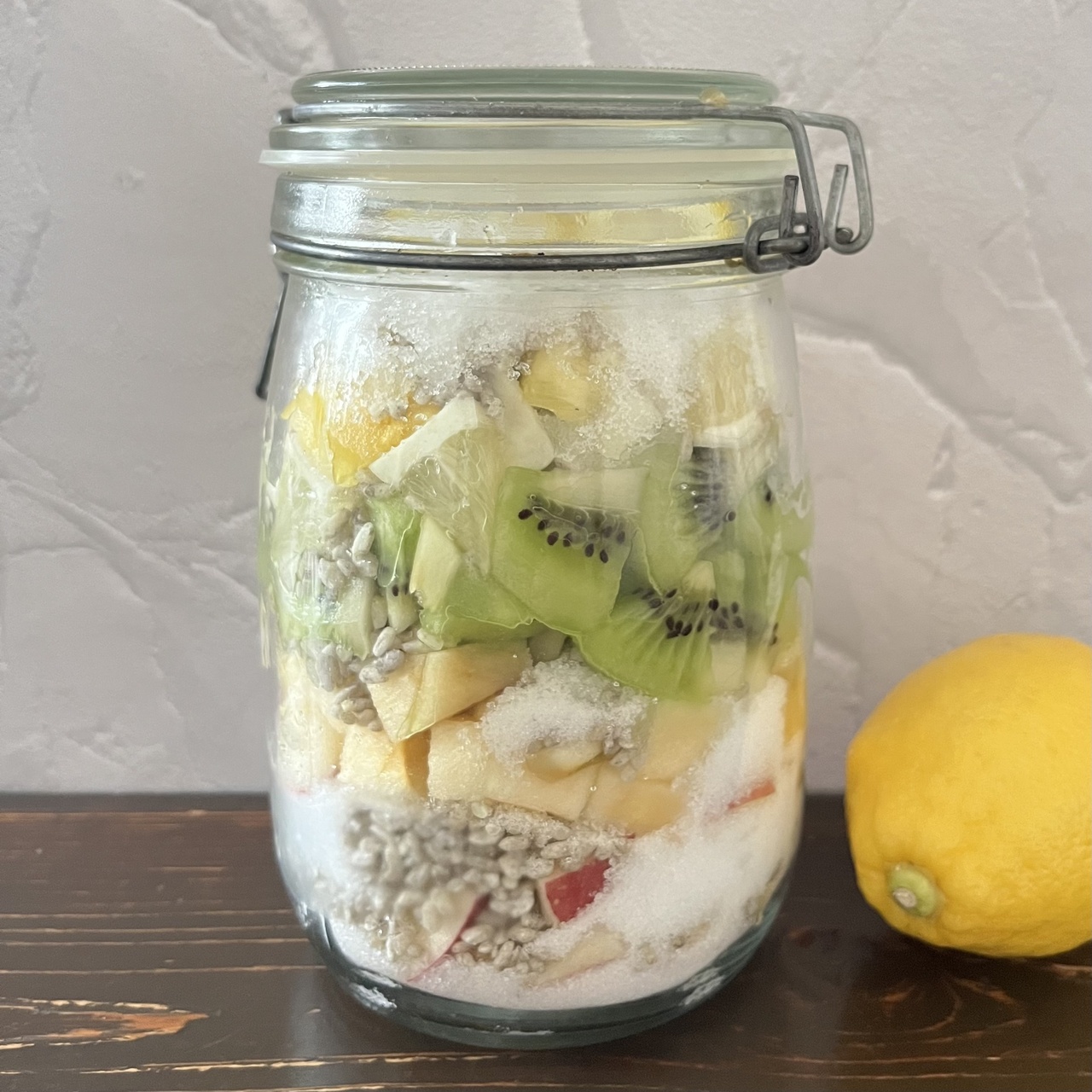 上級麹士と作る「黒麹フルーツ酵素シロップ」塩麹カラフルドレッシングのサラダブランチ、講師手作りの黒麹のお土産付き