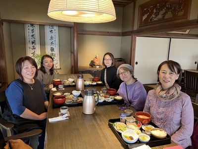 ベチバー畑散策　￥11.000ー       非売品ベチバーウォーターお土産・ランチ・.ベチバードリンク付き　