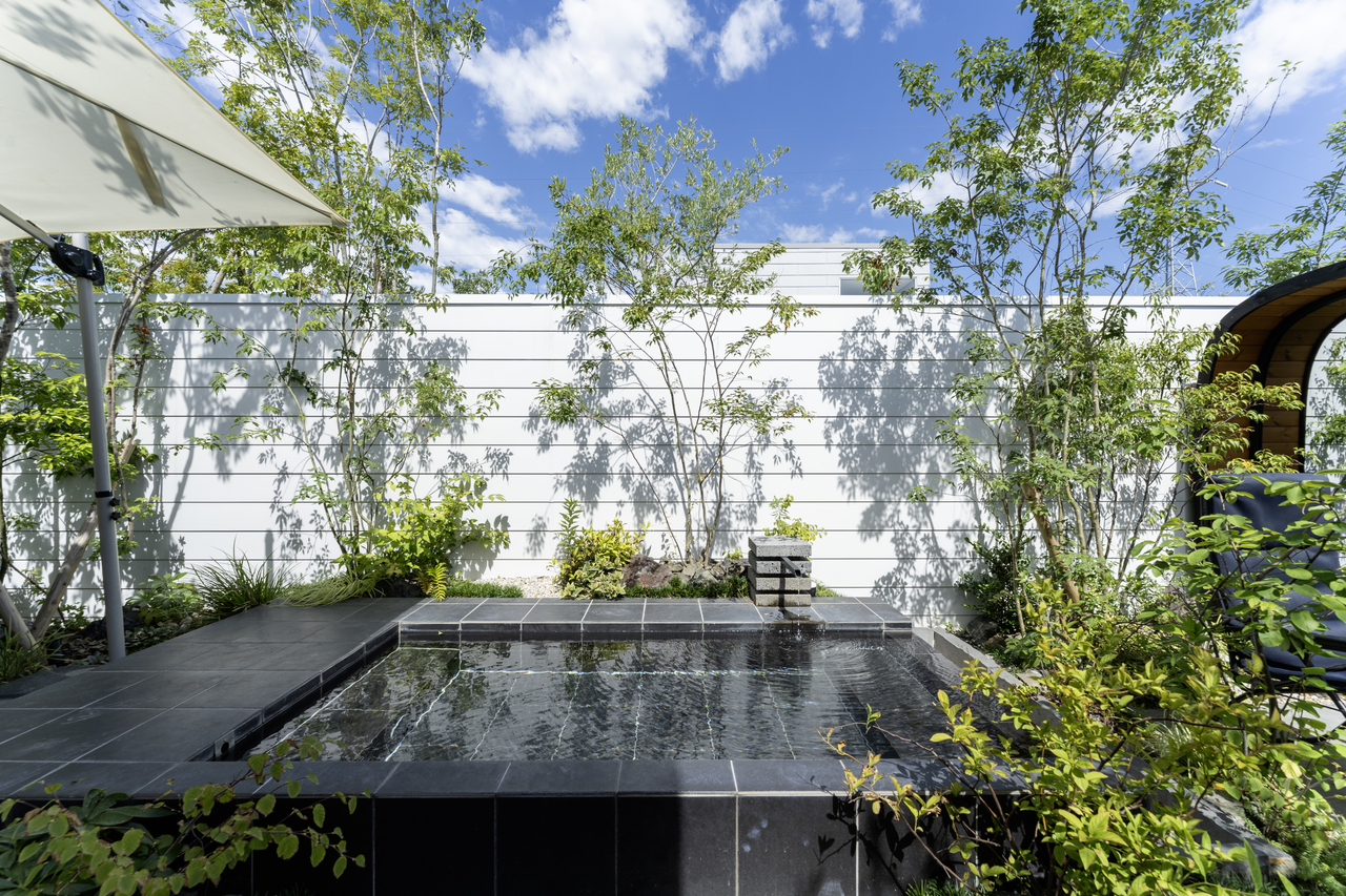 11.コンテンポラリ禅 黒檀(kokutan) 天然温泉＆サウナ付 2名 90分 12,800