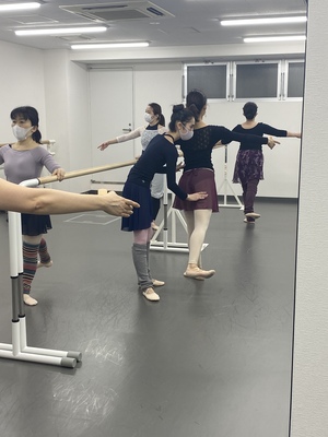 スタジオレッスン【ピラティス×バレエ】