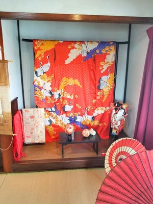 SNS映え間違いなし！着物とオリエンタル和装が着れるWプラン　レンタル＆着付け【山口県防府市】