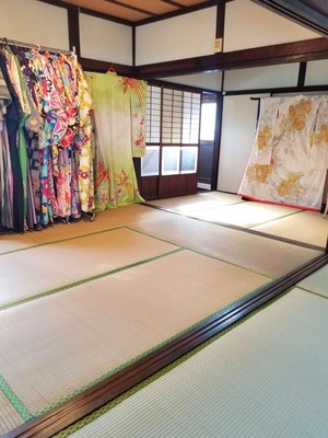 SNS映え間違いなし！着物とオリエンタル和装が着れるWプラン　レンタル＆着付け【山口県防府市】