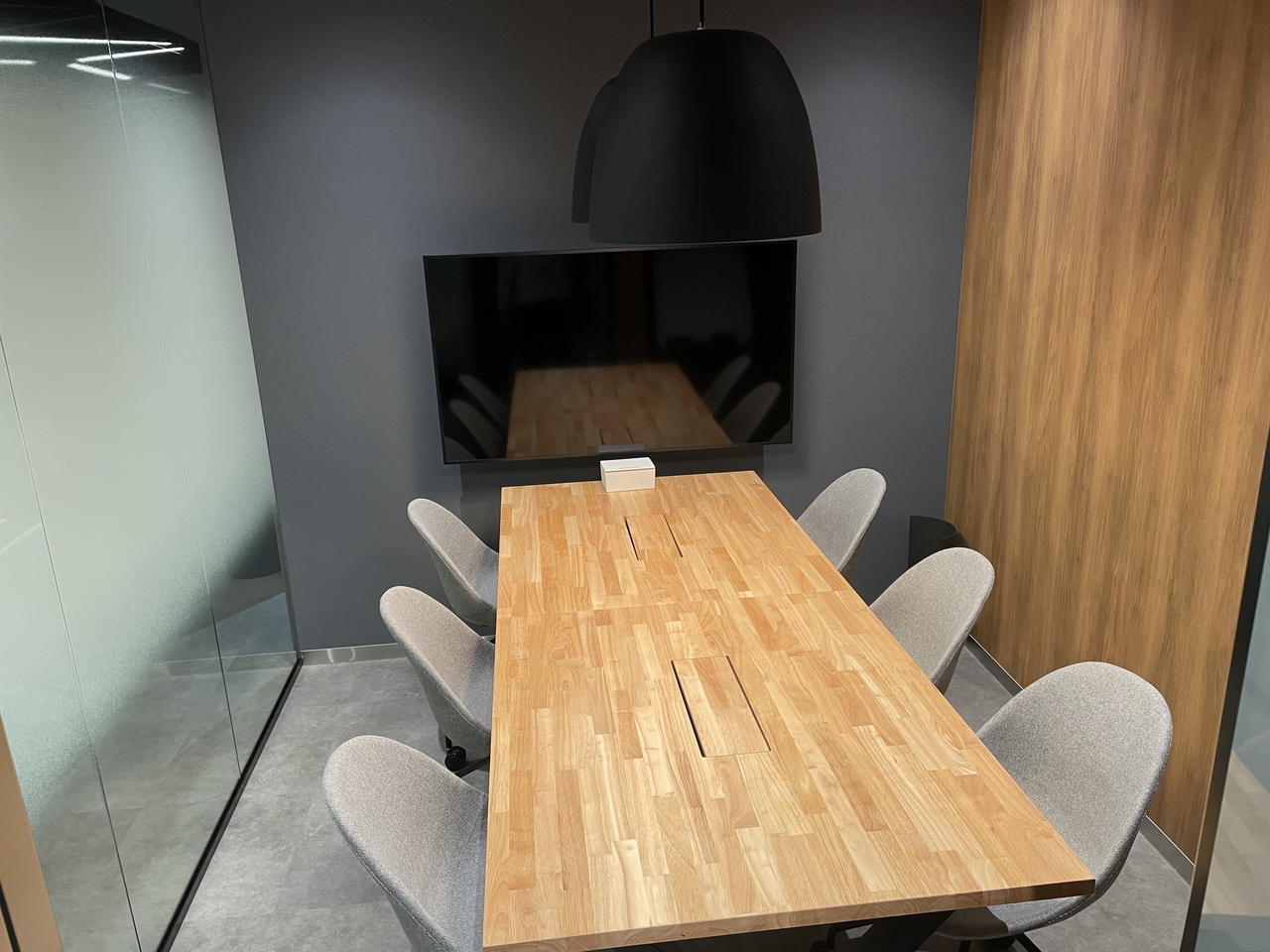 （六本木）ミーティングルームA（6名用）