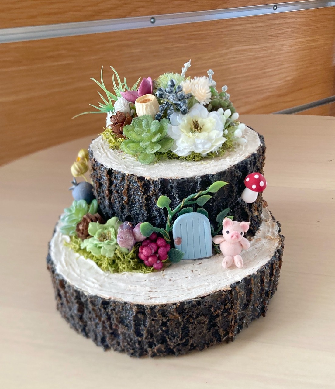 【KeittoOppi】フラワーアレンジメントワークショップ　かわいい！切り株ハウス作り♪