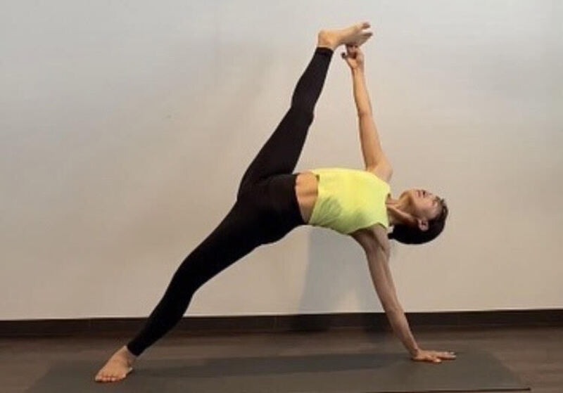 疲労回復ヨガ～心と身体～  講師：Michiko先生