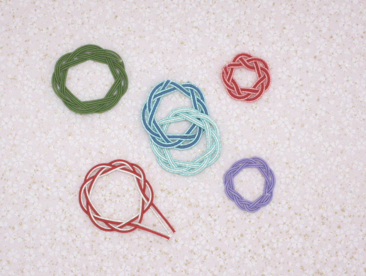 【 水引 初級 】 水引で作る輪のモチーフ　11月25日(火)＊中学生以上