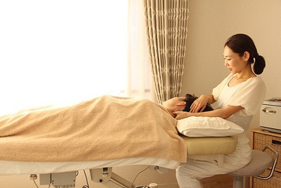 美容整体ルピナス 広尾の天空サロン「小顔矯正・睡眠改善・アロマトリートメント」のご予約