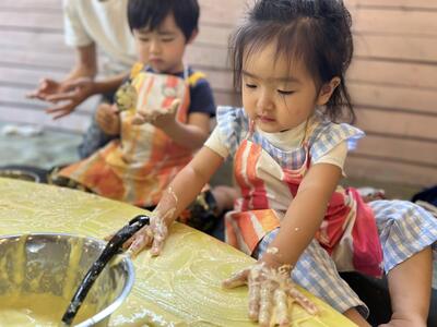 Angel★5/22・26 とろとろ不思議！大きなホットケーキをつくろう！ (1歳半～3歳ごろまで）