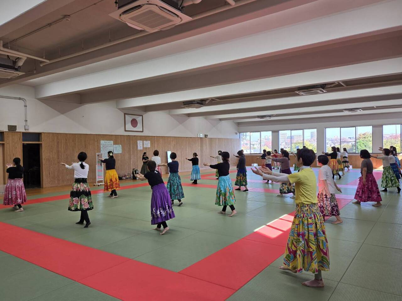 【中央体育館】初級フラダンス教室　第二期