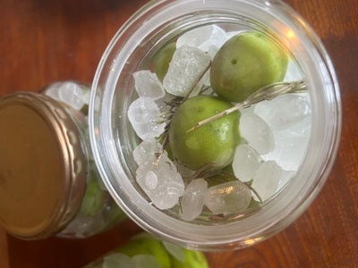 ＜無農薬の青梅＞美味しすぎる！！青梅のカリカリはちみつ漬け＆炭火で炊く竹筒梅ごはん