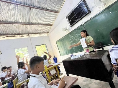 アラ先生（Ara May Aquino）