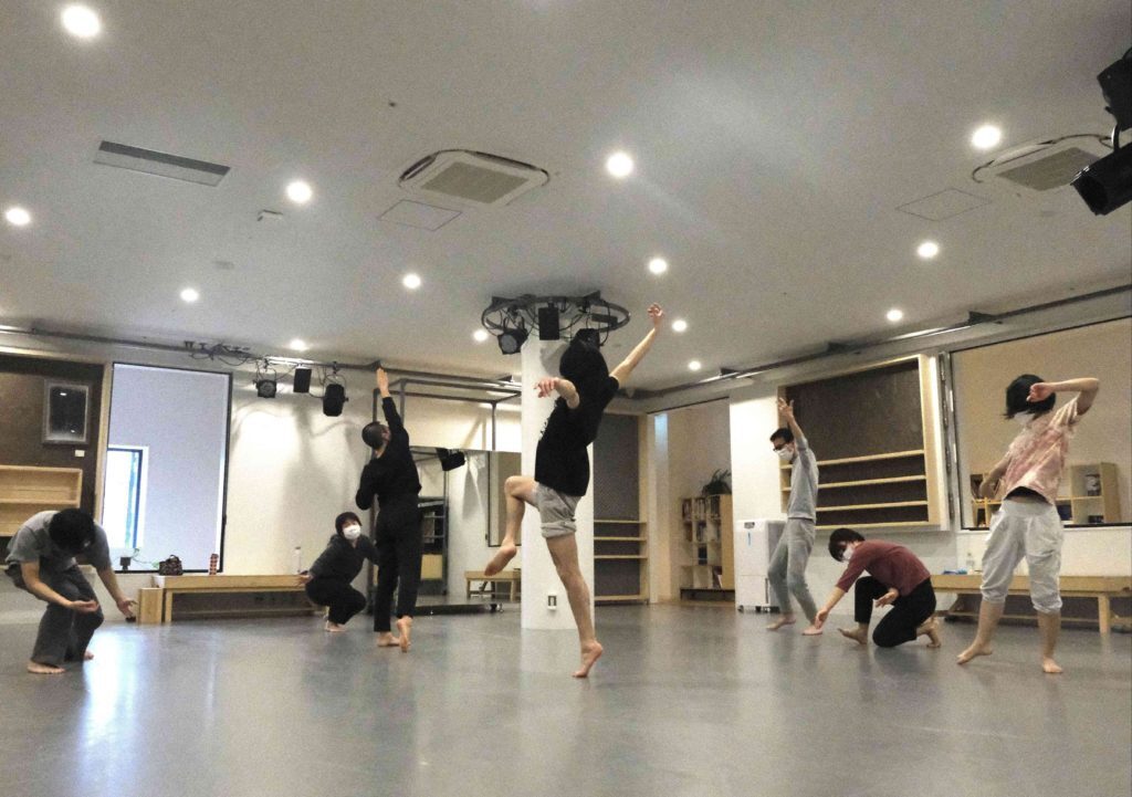 身体研究稽古会　講師：岩渕貞太