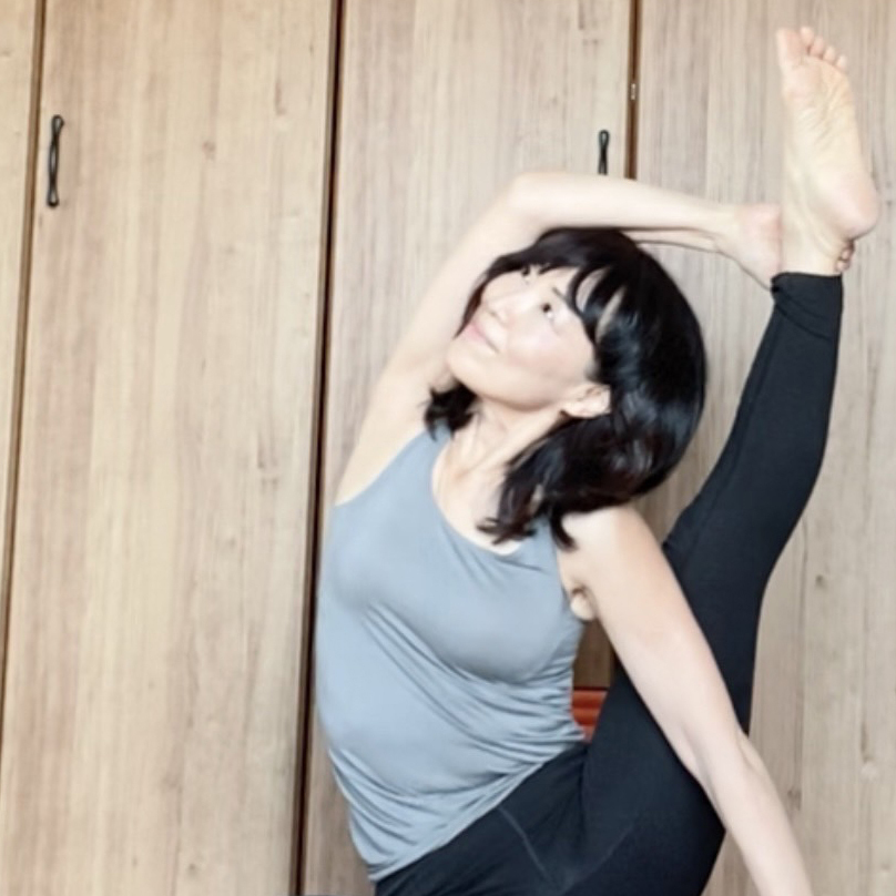 ハタヨガプラスベーシックIZUMI