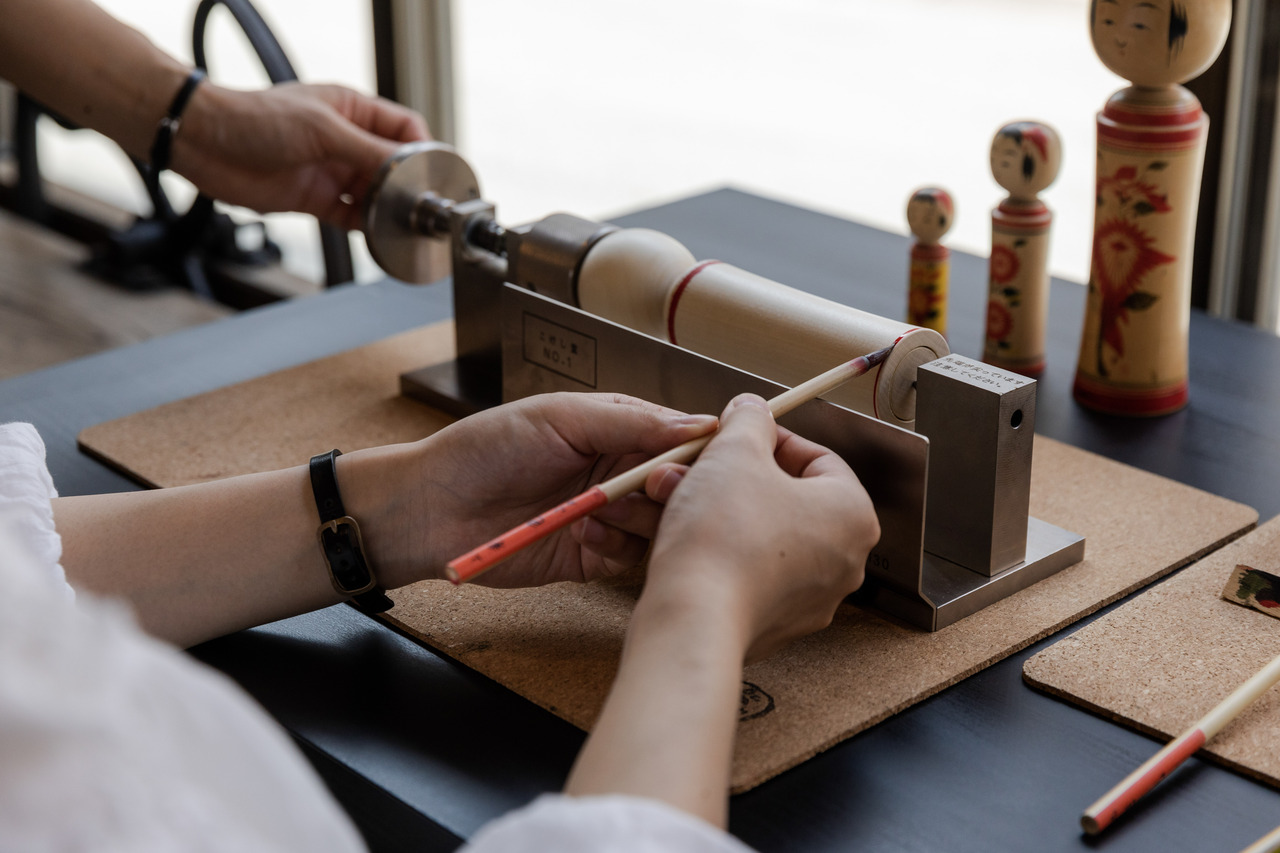 こけしの絵付け体験 本格絵付体験