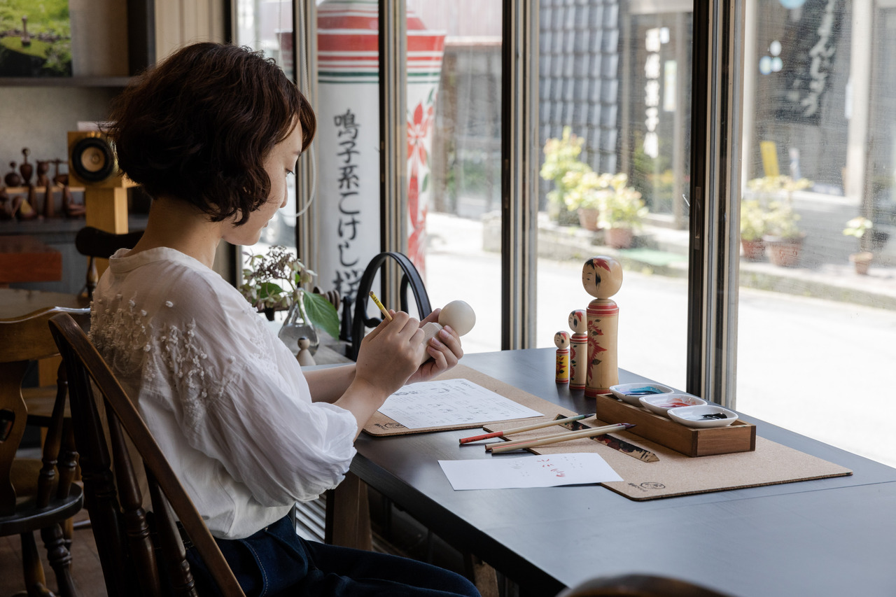 こけしの絵 こけしの絵付け体験 本格絵付体験
