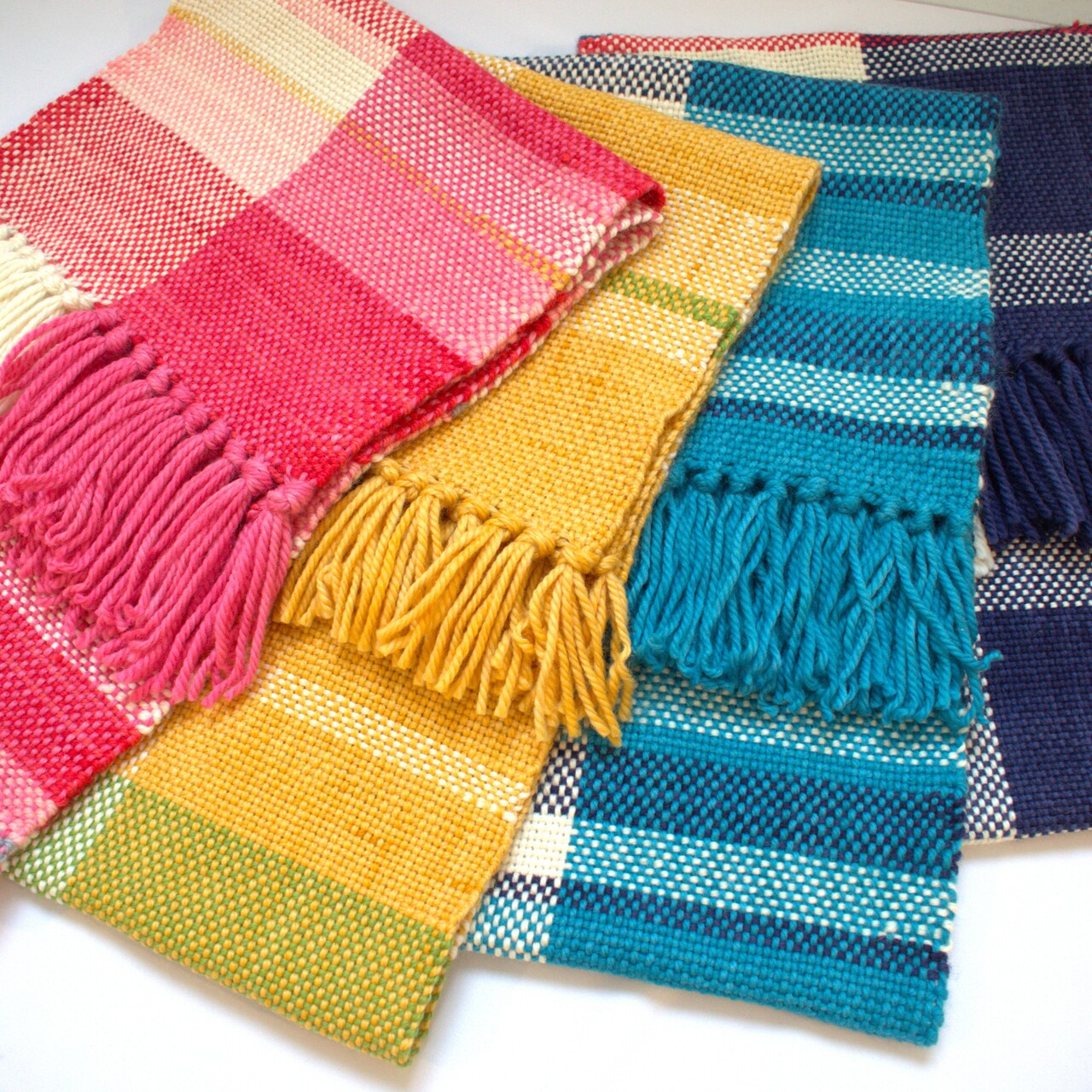 ＜満員・12/16〆切済み＞織機で毛糸のマフラーを織ろう2日間コース｜A日程1/11･12｜B日程1/17･18