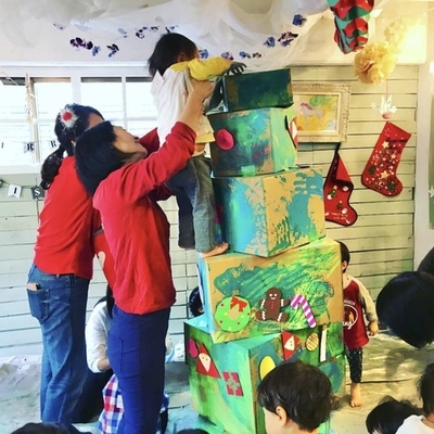 Angel★12/12・16(1歳～3歳代）ぬりぬり とんとん♪ダンボールツリーを作ろう！