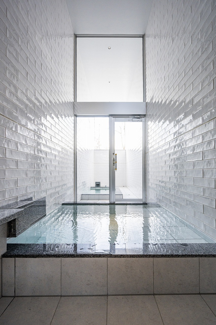 5.ストーンケーブ　月白(geppaku)　天然温泉＆半露天風呂付　3名　60分　3,800円