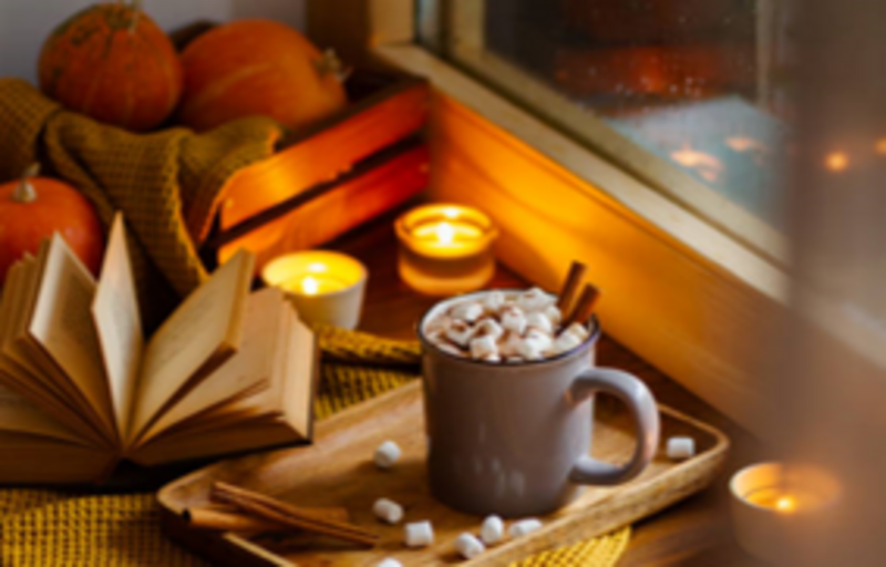 10月テーマ：深まる季節に、ほっとくつろげる香り～暖かさと甘さを感じられるグルマンな香り