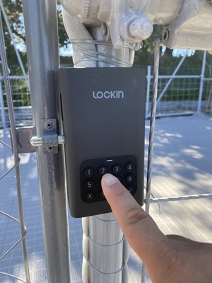 R & Sコート【駐車場側】 予約ページ