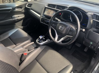 ＜格安＆安心＞かなえーるレンタカー　ホンダ・フィットハイブリッド（定員5名）禁煙車