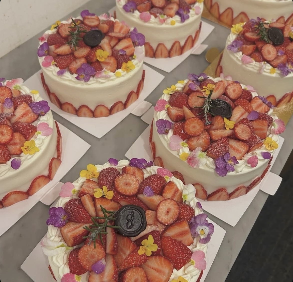 12月の生菓子4号（12cm)