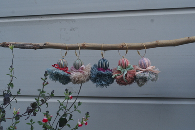 【仙台・藤崎百貨店/手芸マルシェ】手まりとふわふわタッセルのバッグチャーム（3/14開催）