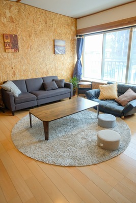 スペースE_駅2分🎬100インチ上映×くつろぎ空間｜女子会・映画・推し活・たこパに✨