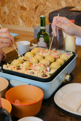 スペースE_駅2分🎬100インチ上映×くつろぎ空間｜女子会・映画・推し活・たこパに✨