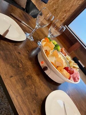 スペースE_駅2分🎬100インチ上映×くつろぎ空間｜女子会・映画・推し活・たこパに✨