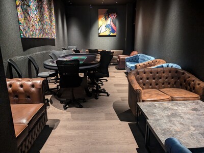 Lounge / ポーカーテーブル付きロイヤルエリア