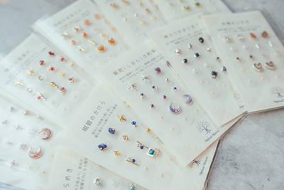 朝陽の魔法〜ひとしずくの輝き耳つぼセラピー〜（耳つぼジュエリー）