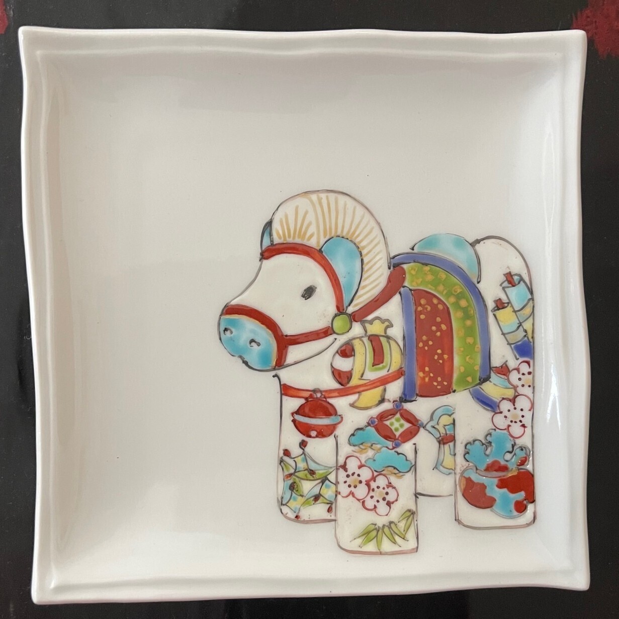 益子焼大皿/鉄釉牛之図絵皿/米田寛/2021干支/共箱/インテリア/コレクション 益子焼大皿/鉄釉牛之図絵皿/米田寛/2021干支/共箱/インテリア/