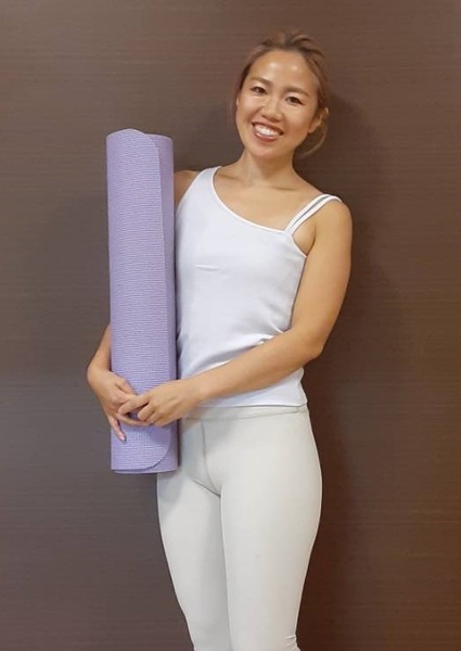 【オンラインレッスン】軸を感じるフロー&緩めるヨガ　 🔥🔥🔥 　　kanako