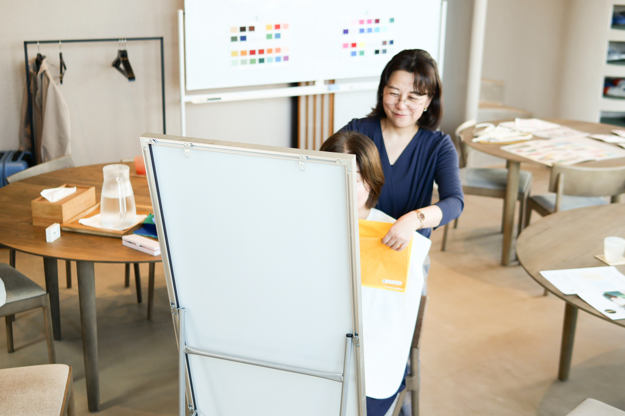 《特別講座》秋のパーソナルカラー診断講座～新しい季節に似合う色を見つける～