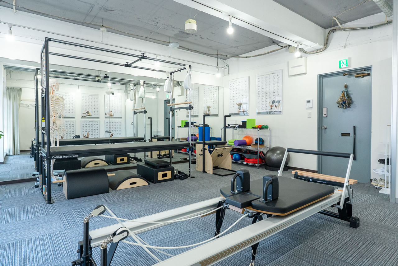 ピラティススタジオスパインアクア予約ページ