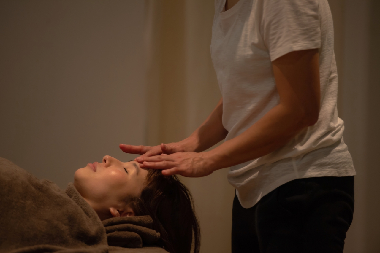 フェイシャルリンパドレナージ