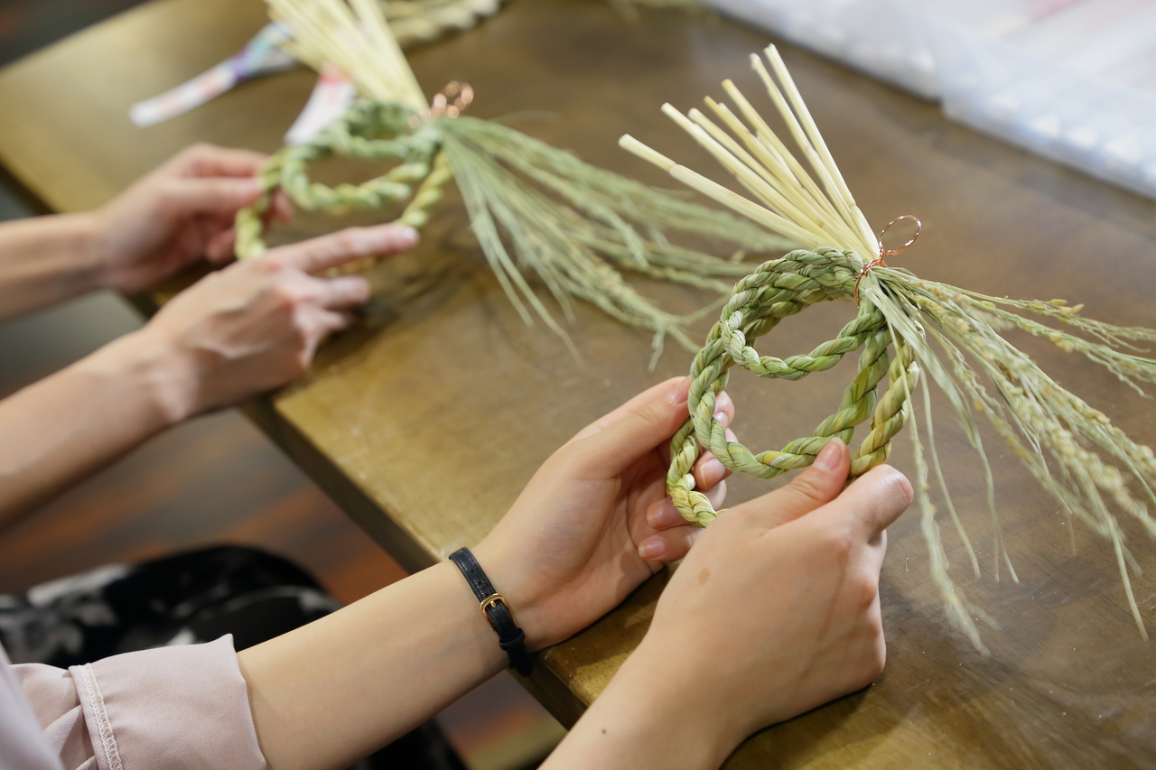 しめ飾りづくり体験