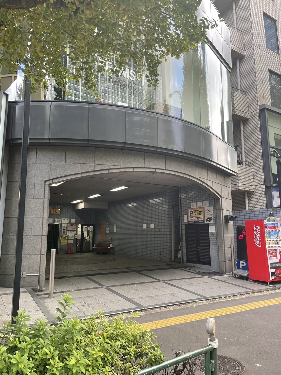 東京都|2290_【高さ:155cm以下】神宮前テラス駐車場|全日