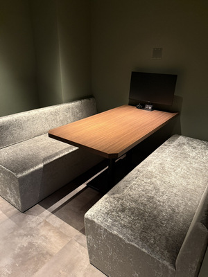 八王子店 / BOX席B (半個室席)