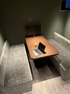 八王子店 / BOX席B (半個室席)