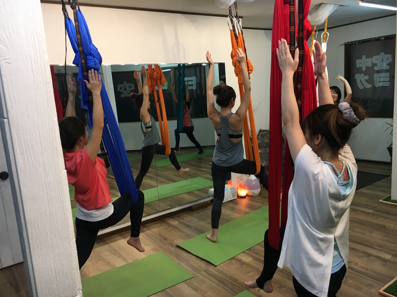  ★★初中級　空中ヨガ