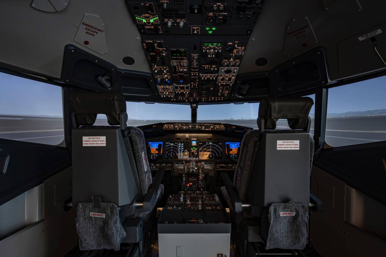 【シミュレーター体験】ボーイング737-MAX  ＊Boeing 737-MAX