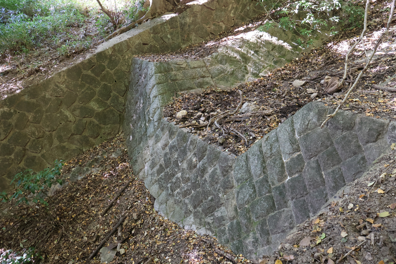 【第21期灘大学(1)】六甲の緑はこうして守られた~摩耶観光ホテルと石積の治山遺構(10月11日)